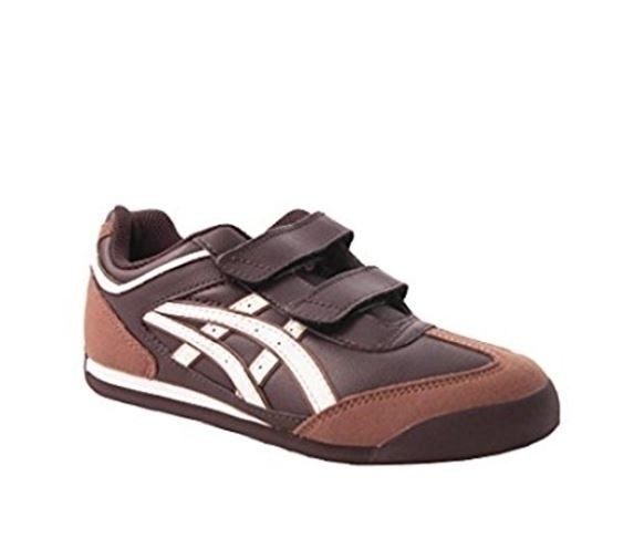 asics striker